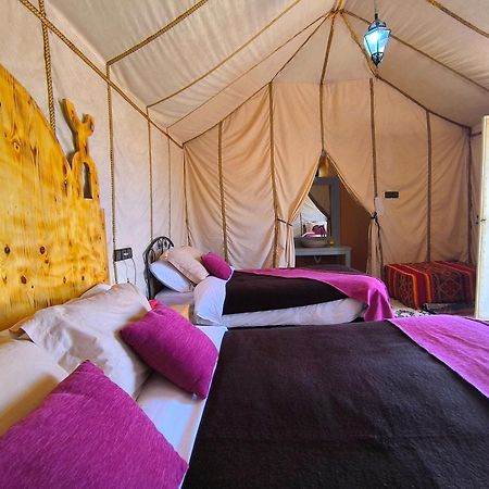 Luxury Bega Camp Hotel Merzouga Bagian luar foto