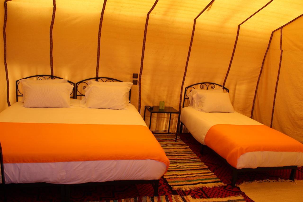 Luxury Bega Camp Hotel Merzouga Bagian luar foto