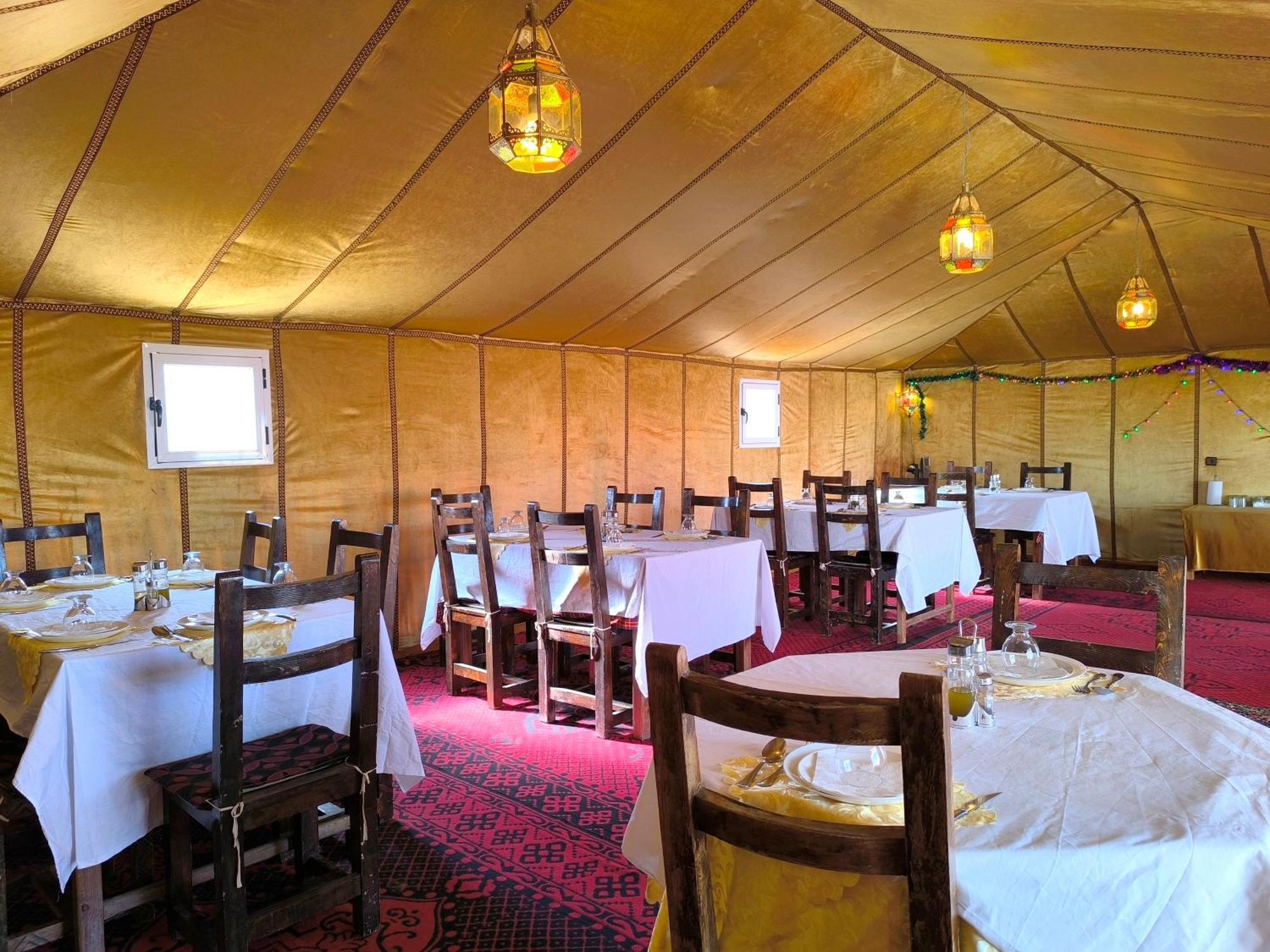 Luxury Bega Camp Hotel Merzouga Bagian luar foto