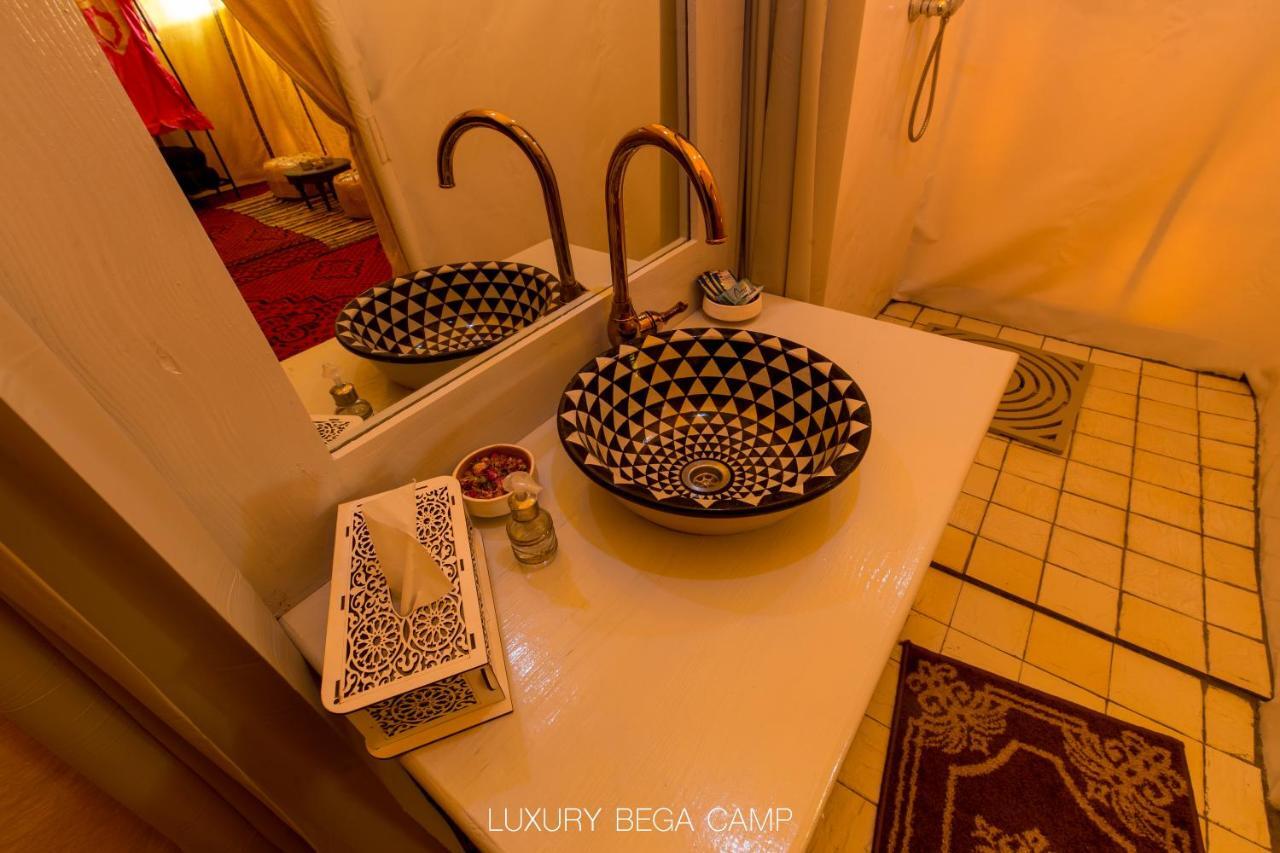 Luxury Bega Camp Hotel Merzouga Bagian luar foto